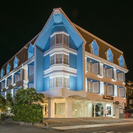 Yan'S House Hotel Кута Екстериор снимка