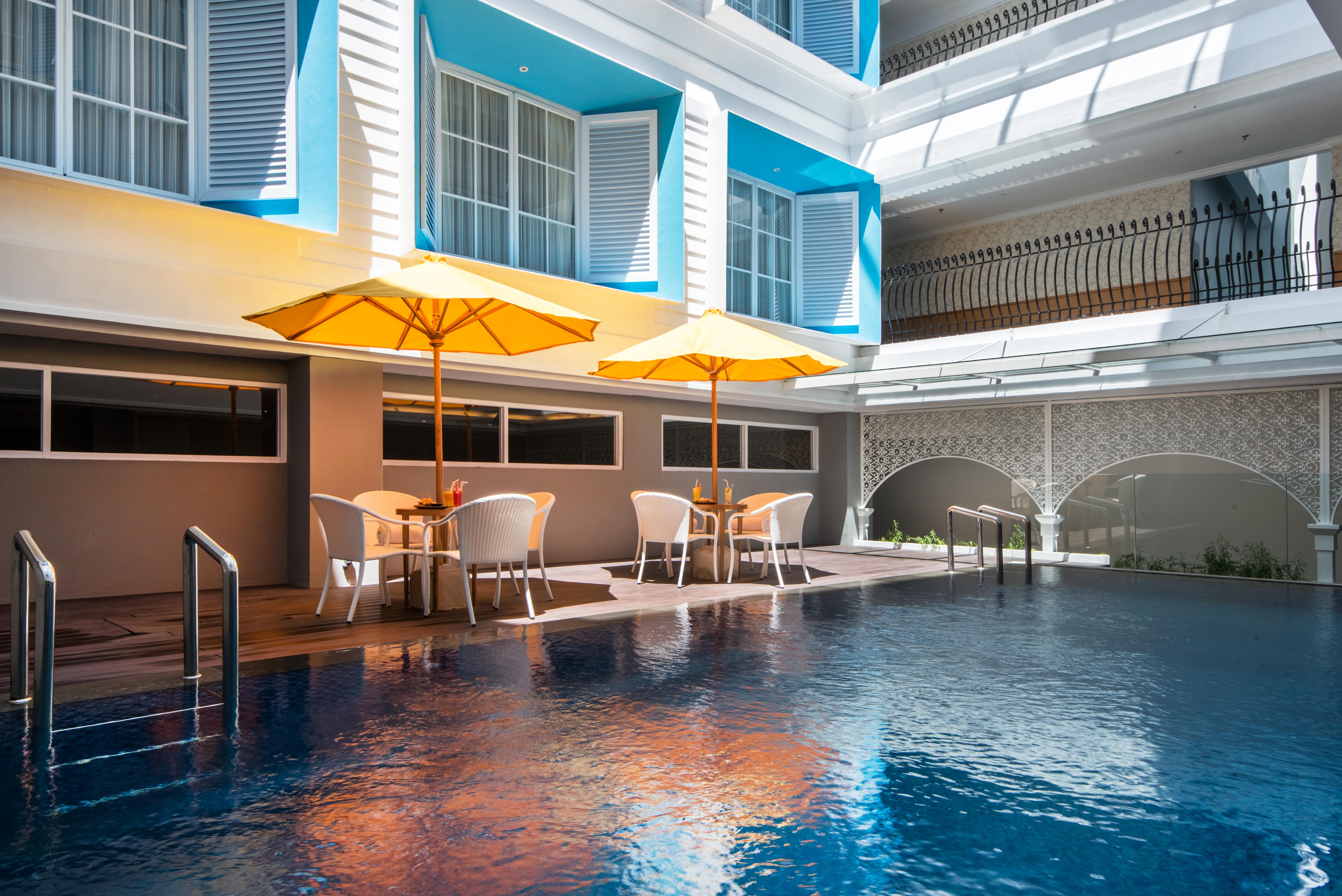 Yan'S House Hotel Кута Екстериор снимка