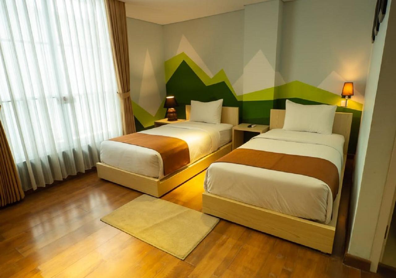Yan'S House Hotel Кута Екстериор снимка