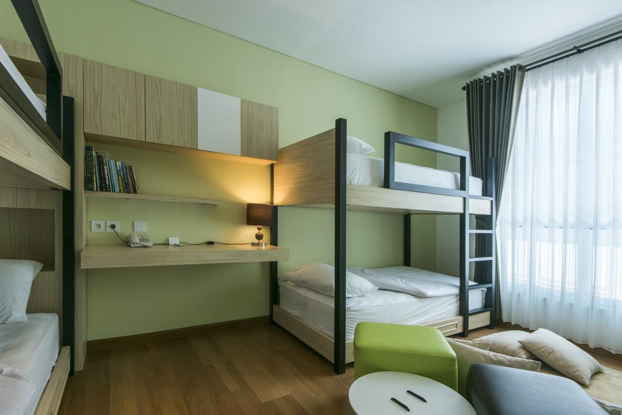 Yan'S House Hotel Кута Екстериор снимка