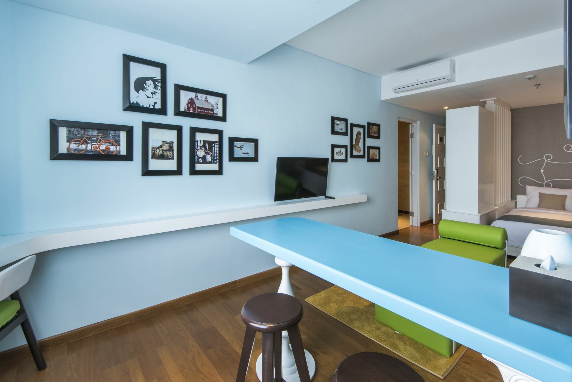 Yan'S House Hotel Кута Екстериор снимка